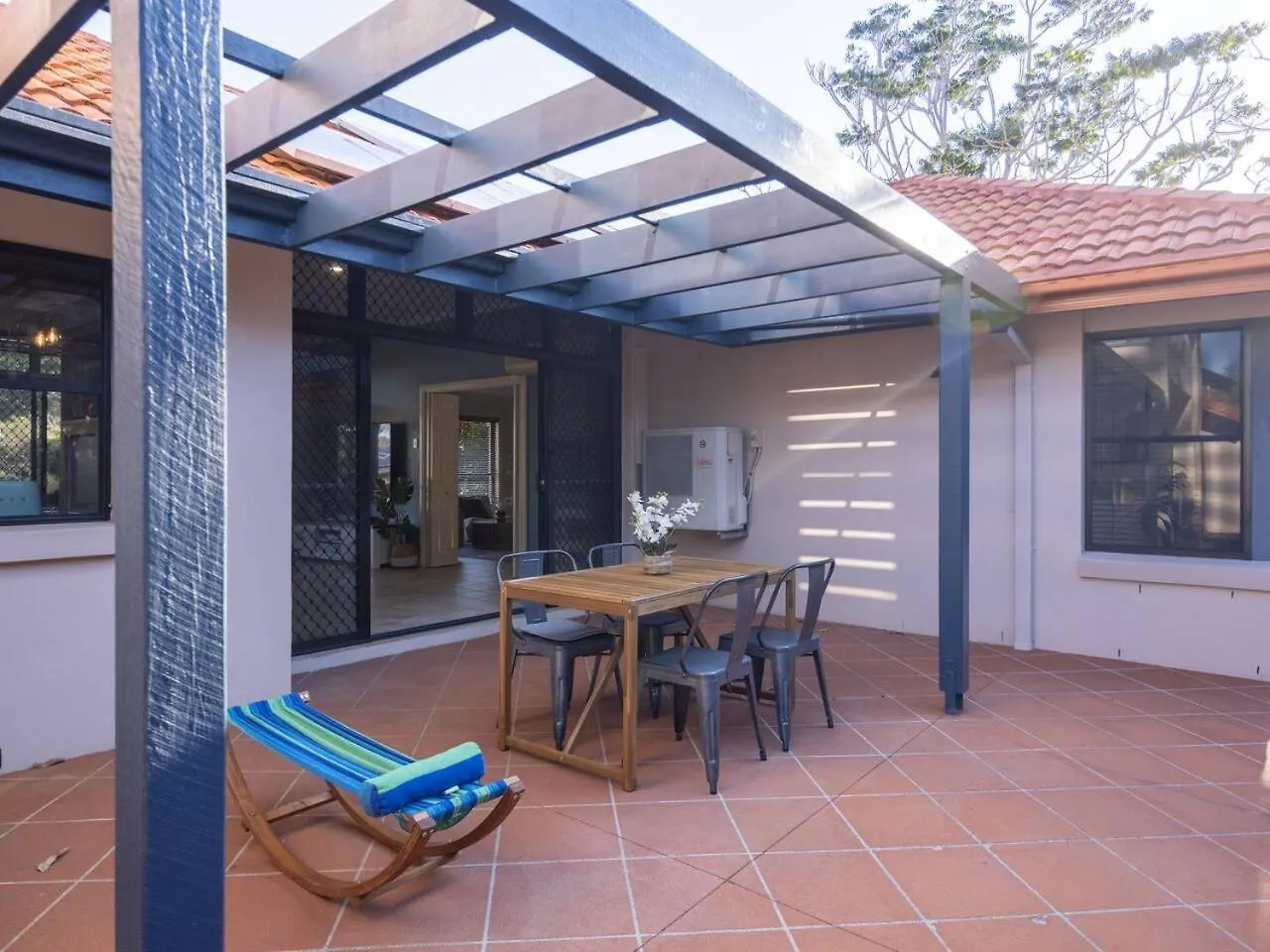 Bauhaus Design 5 Bedrooms Home At Carindale بريزبين 0*,  أستراليا