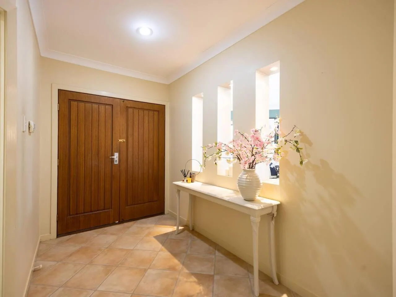 Дом отдыха Bauhaus Design 5 Bedrooms Home At Carindale Брисбен